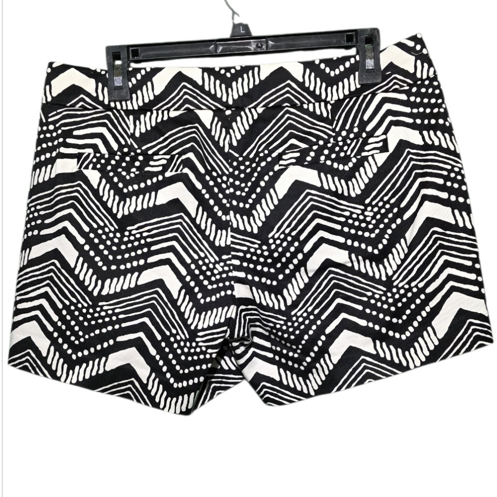 J. Crew Black and White Zigzag High Waist Shorts Size 8 - 34 Waist 5 Inseam EUC - Picture 2 of 3